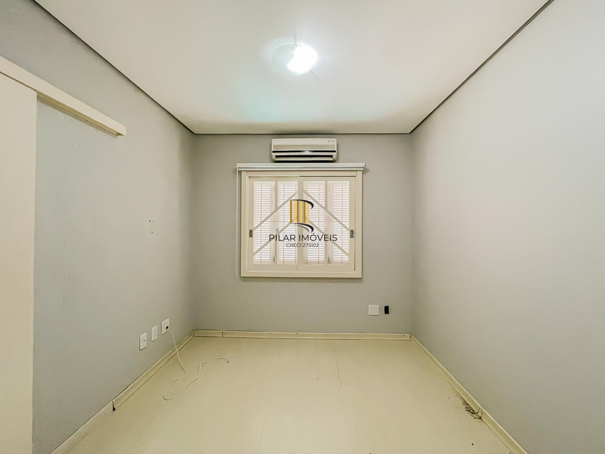 Casa 3 dormitórios no bairro Cristal