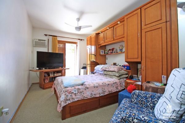 Casa para Venda - 205m², 3 dormitórios, sendo 1 suites, 2 vagas - Altos Do Ipê