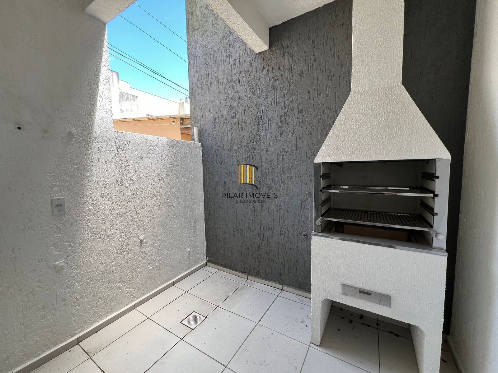 Casa em condomínio com 3 dormitórios.