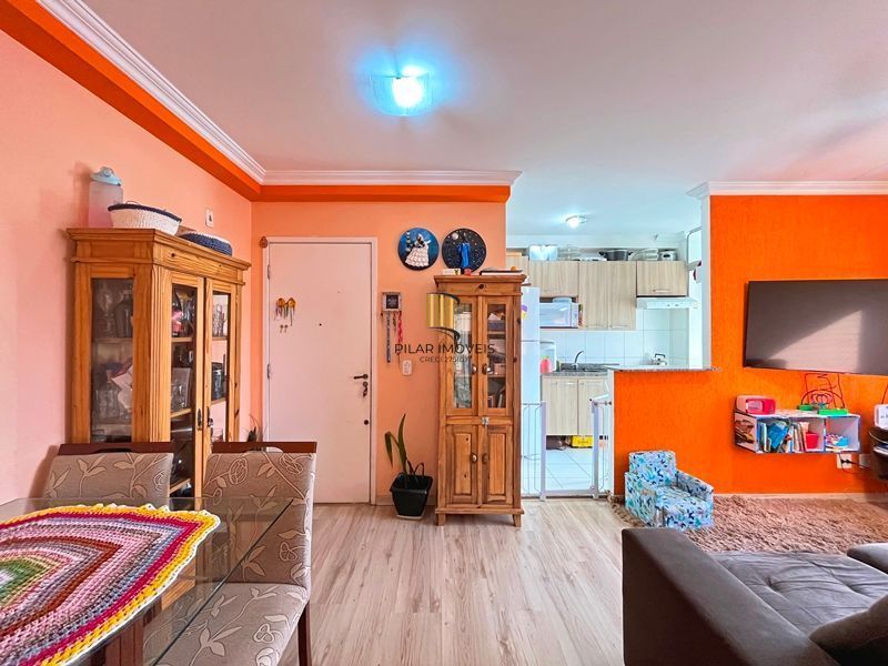 Apartamento 2 dormitórios, com suíte, churrasqueira, e vaga escriturada.