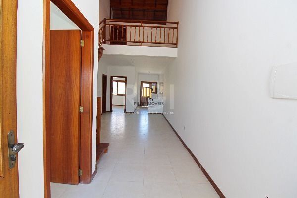 Casa em Porto Alegre, no bairro Aberta Dos Morros, com 3 dormitório(s), e 3 banh