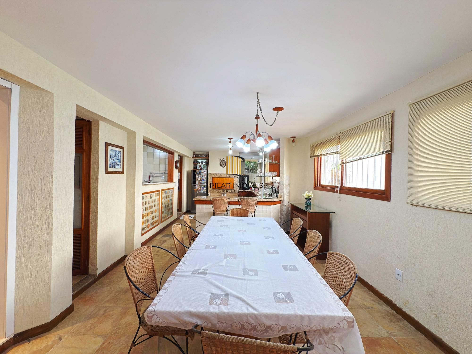 Casa 3 dormitórios no bairro Ipanema