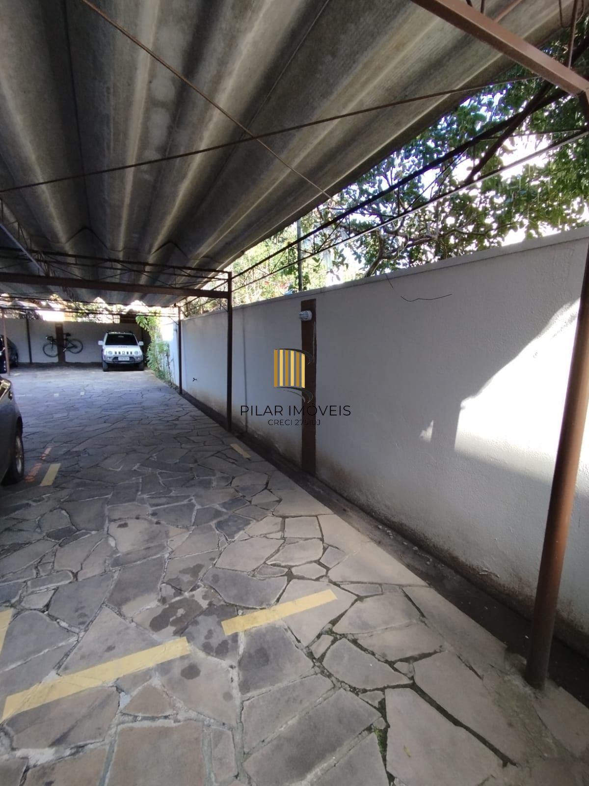 Linda cobertura no bairro Tristeza para venda.