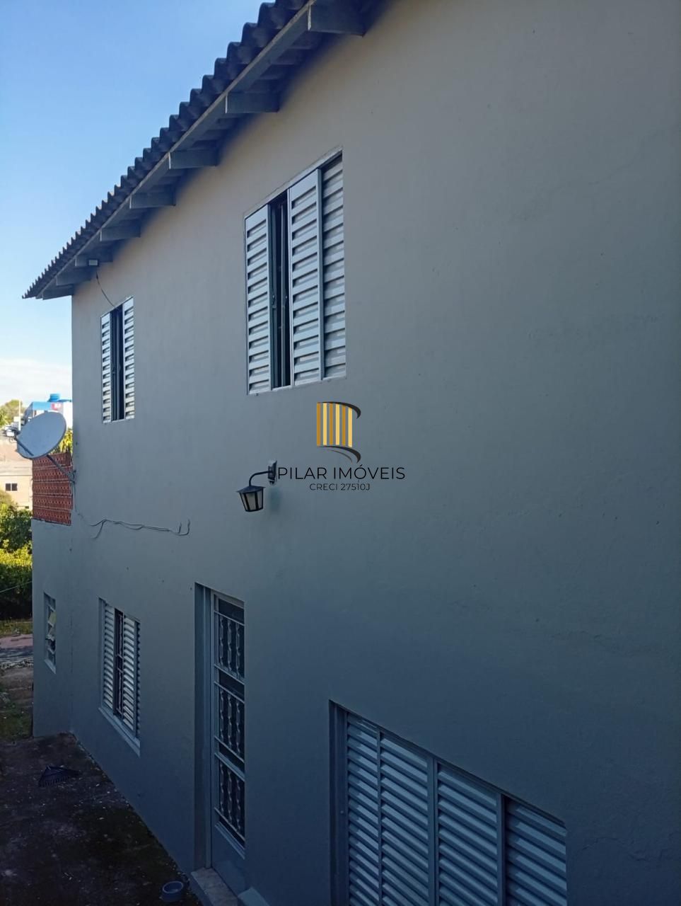 Excelente casa Sobrado no bairro Santa Isabel em Viamão, próximo a todos comércios, escolas...