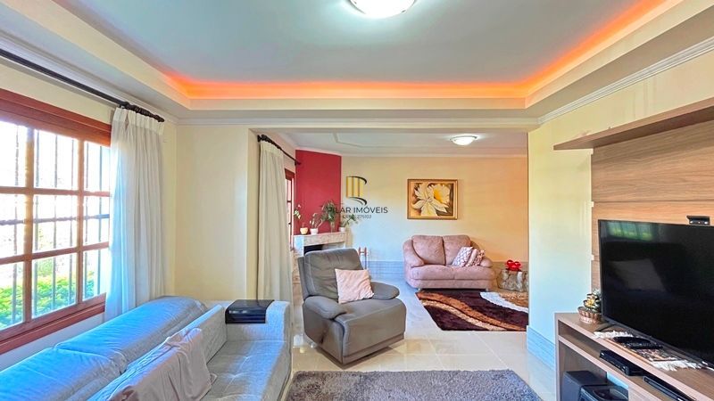 Sobrado 4 dormitórios à venda Camaquã Porto Alegre/RS