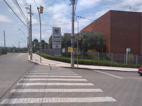 Casa em Porto Alegre, no bairro Aberta dos Morros, com 3 dormitório(s), e 3 banh