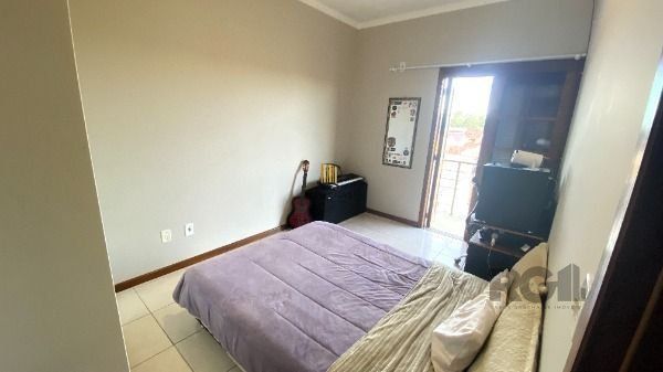 Apartamento em Porto Alegre, no bairro Hípica, com 2 dormitório(s), e 2 banheiro