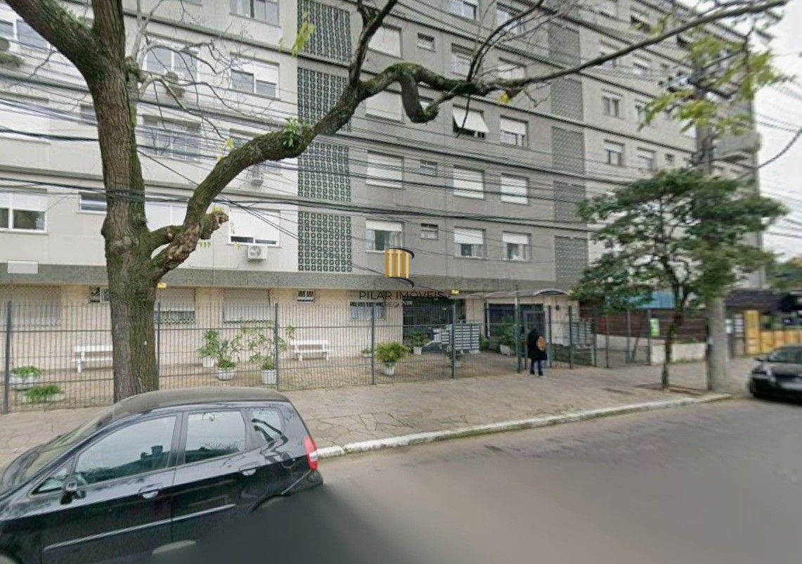 Ótimo apartamento no Menino Deus com 76,48m2 de área privativa, 3 dormitórios e 2 banheiros.