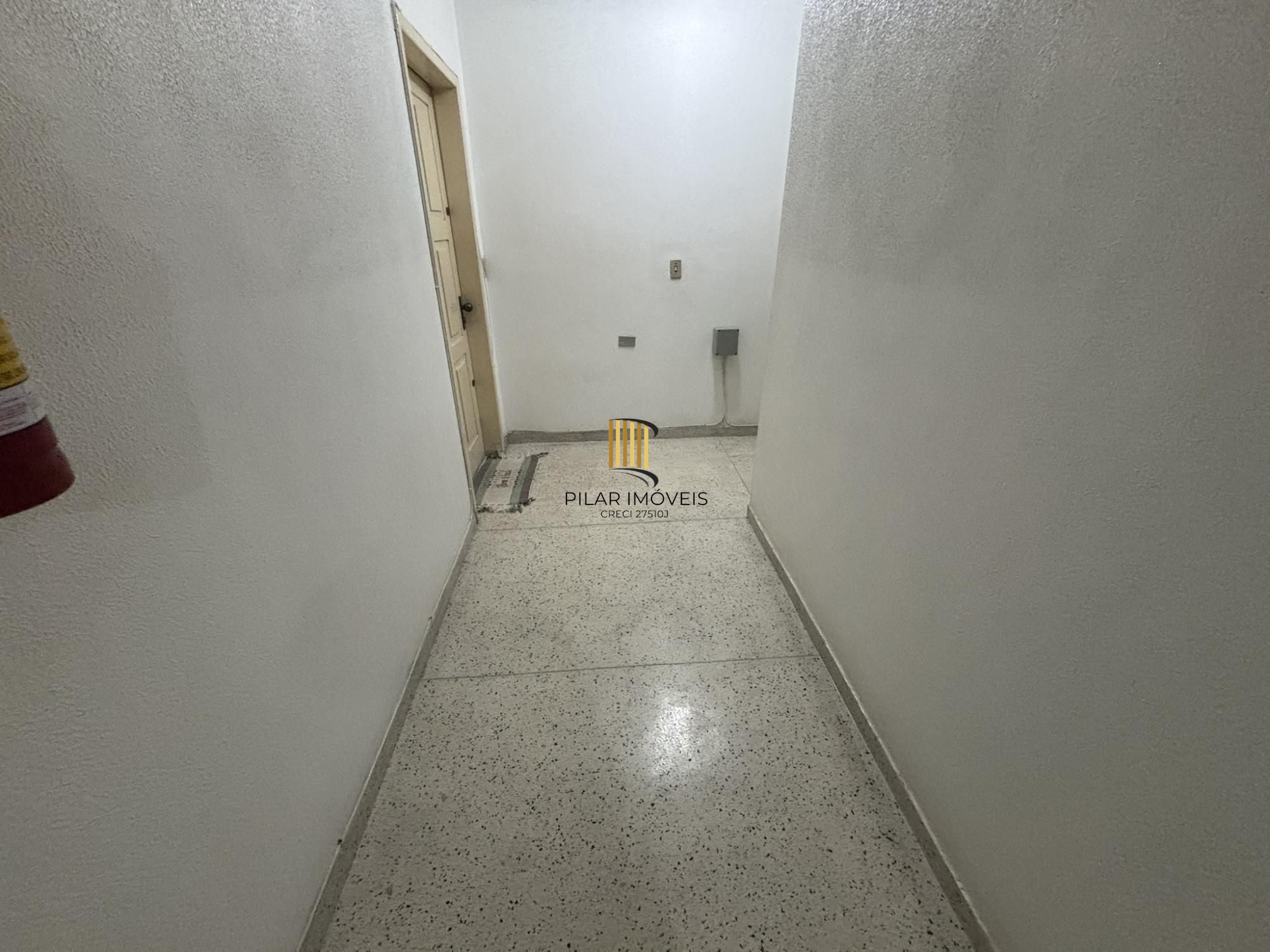 Apartamento de 2 dormitórios no bairro Tristeza.