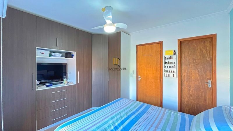 Casa 2 dormitórios à venda Guarujá Porto Alegre/RS