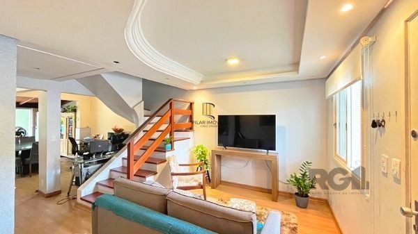 Casa em Porto Alegre, no bairro Cavalhada, com 2 dormitório(s), e 2 banheiros, à