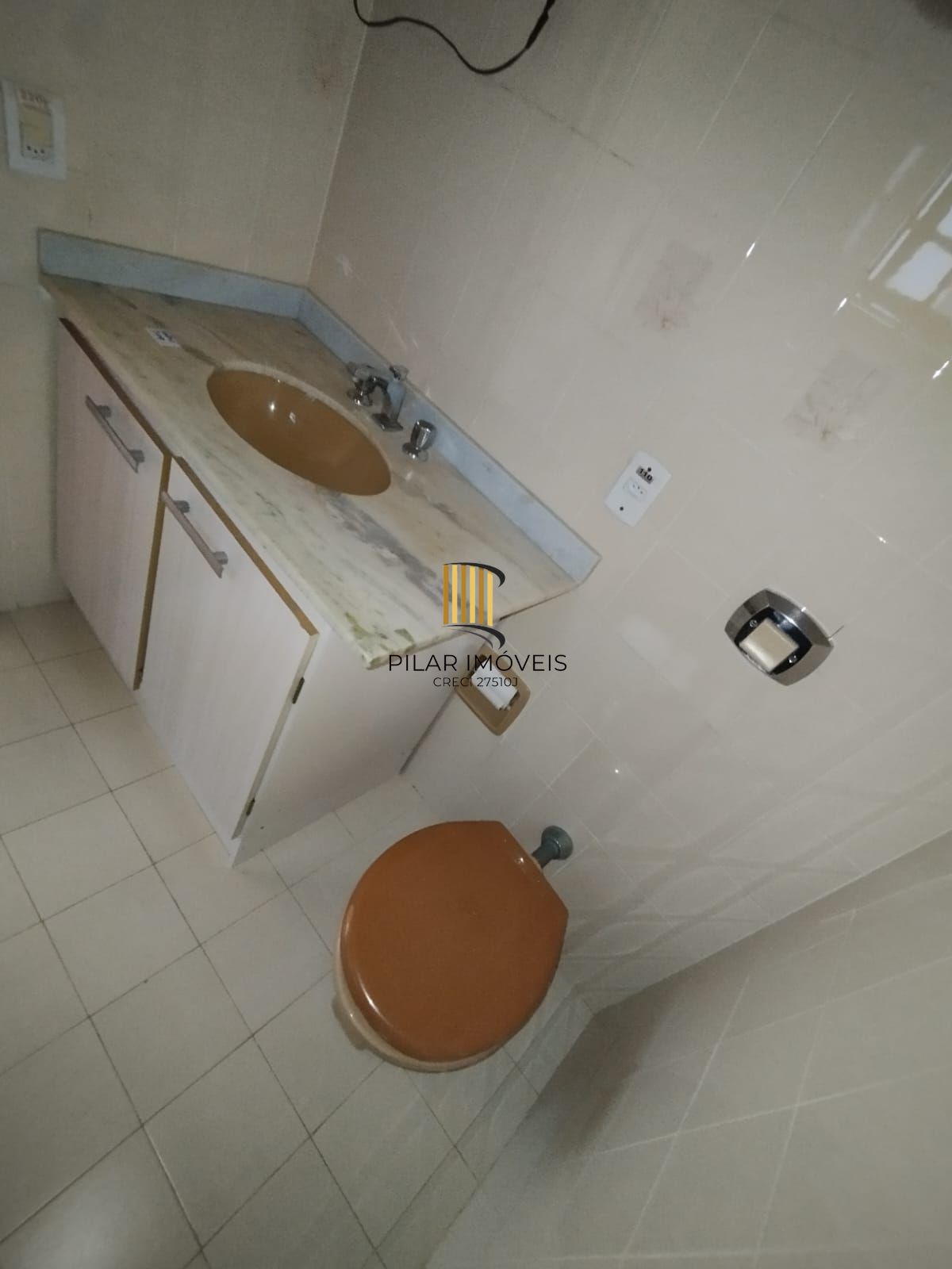 Linda cobertura no bairro Tristeza para venda.