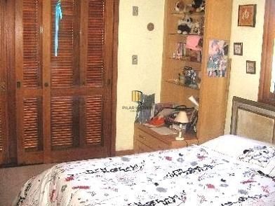 Casa em Porto Alegre, no bairro Jardim Isabel, com 4 dormitório(s), à venda.