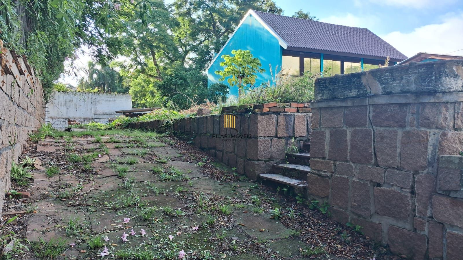 Terreno a meia quadra do pôr do sol da Orla do Guaíba no Bairro Ipanema.