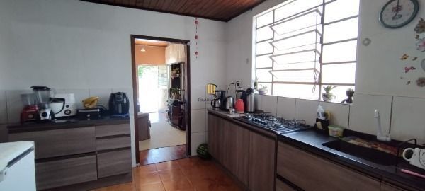 Casa em Porto Alegre, no bairro Tristeza, com 3 dormitório(s), e 3 banheiros, à 