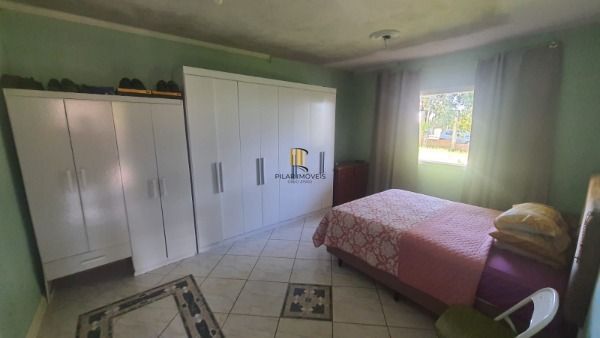 Casa em Porto Alegre, no bairro Vila Nova, com 3 dormitório(s)