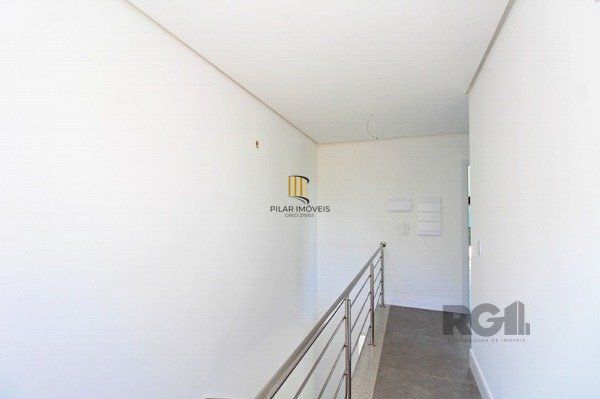 Casa em Porto Alegre, no bairro Jardim Isabel, com 3 dormitório(s), e 3 banheiro