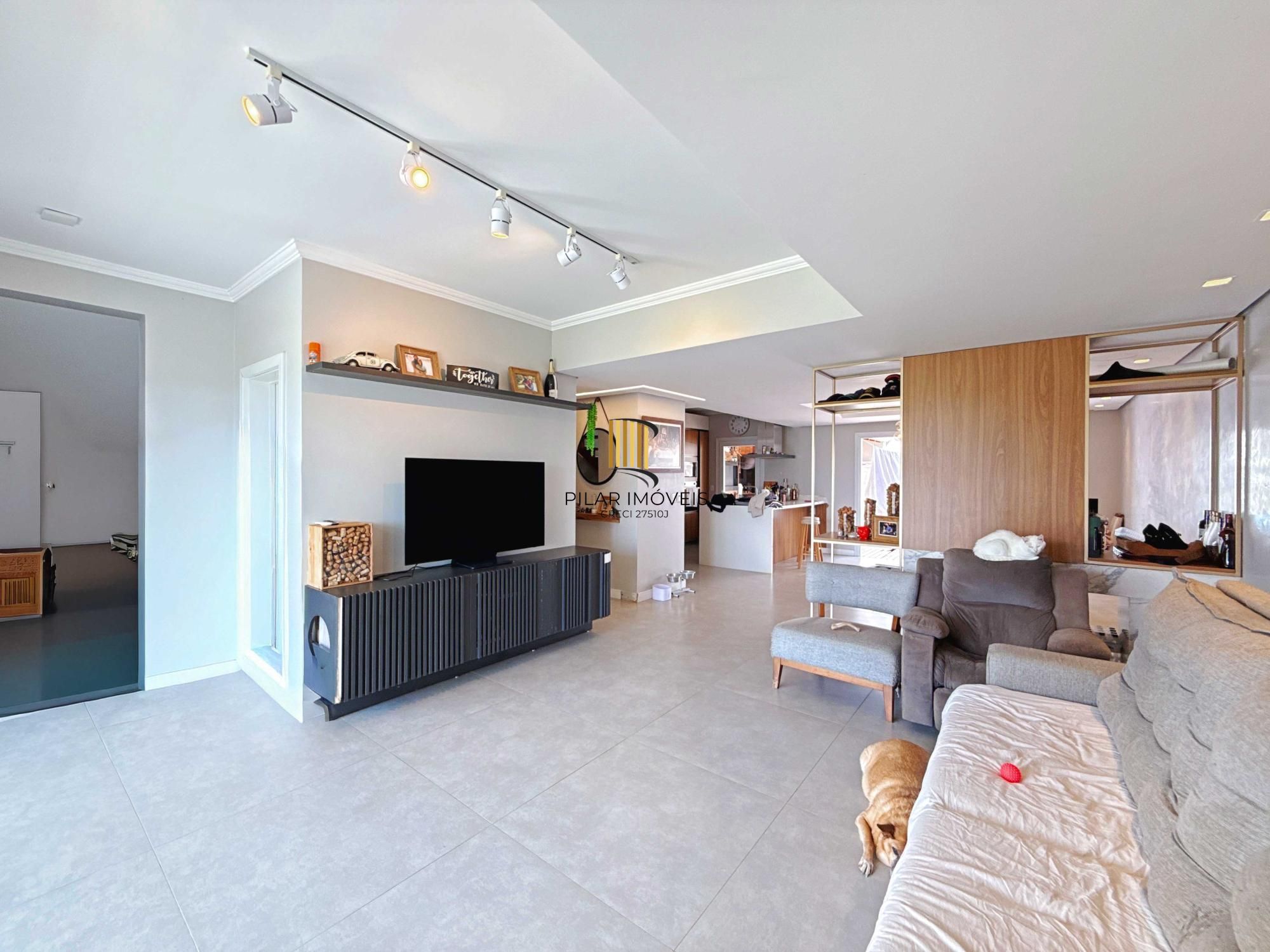 Linda residência com  3 dormitórios, sendo 1 suíte, com Linda Vista do Bairro.