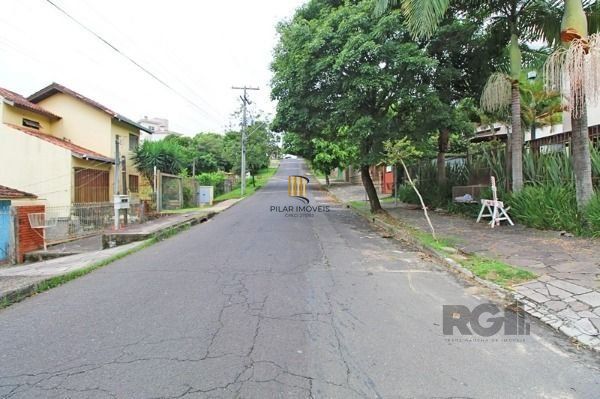 Casa Condomínio em Porto Alegre, no bairro Tristeza, com 3 dormitório(s), à vend