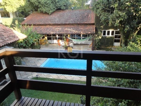 Casa para Venda - 683.64m², 4 dormitórios, sendo 3 suites, 6 vagas - Tristeza