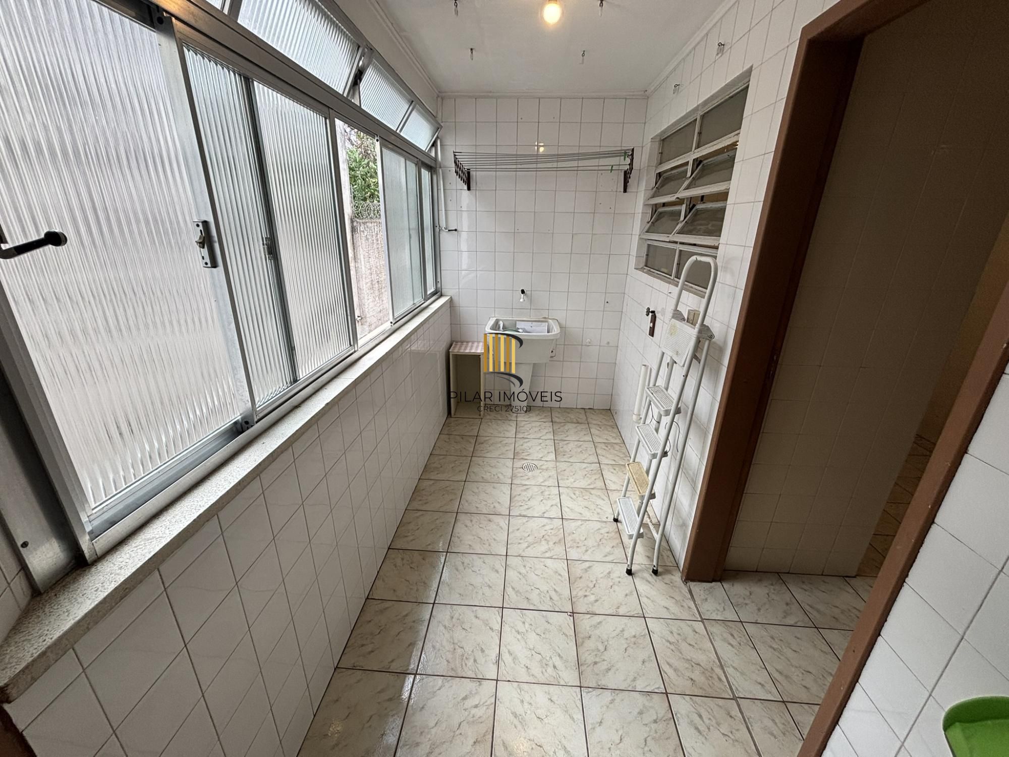 Apartamento de 2 dormitórios no bairro Tristeza.