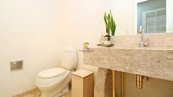 Casa Condominio em Porto Alegre, no bairro Cascata, com 3 dormitório(s), e 3 ban