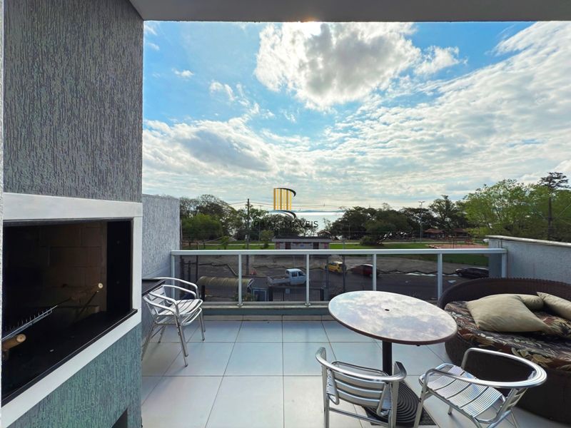 Casa com vista para o Rio e 3 dormitórios