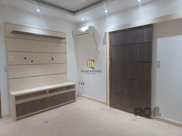 Casa em Porto Alegre, no bairro Restinga, com 4 dormitório(s), e 4 banheiros, à 