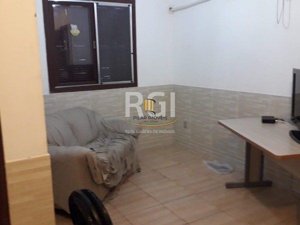 Casa para Venda - 90m², 4 dormitórios, 3 vagas - Cristal