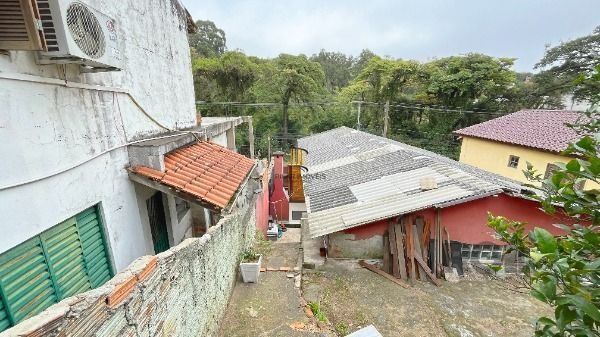 Terreno em Porto Alegre, no bairro Glória, à venda.