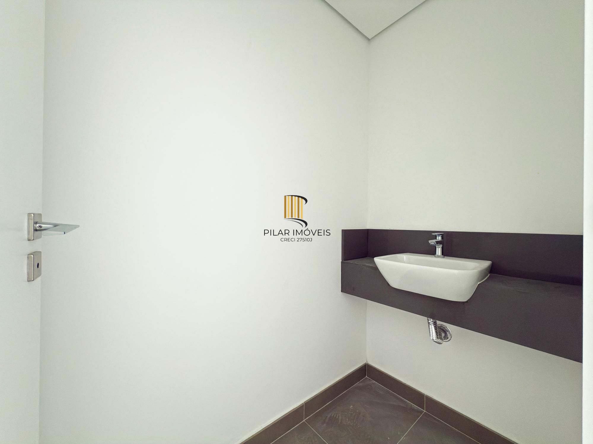 Belíssimo apartamento com projeto diferenciado e vista deslumbrante para o pôr do sol.