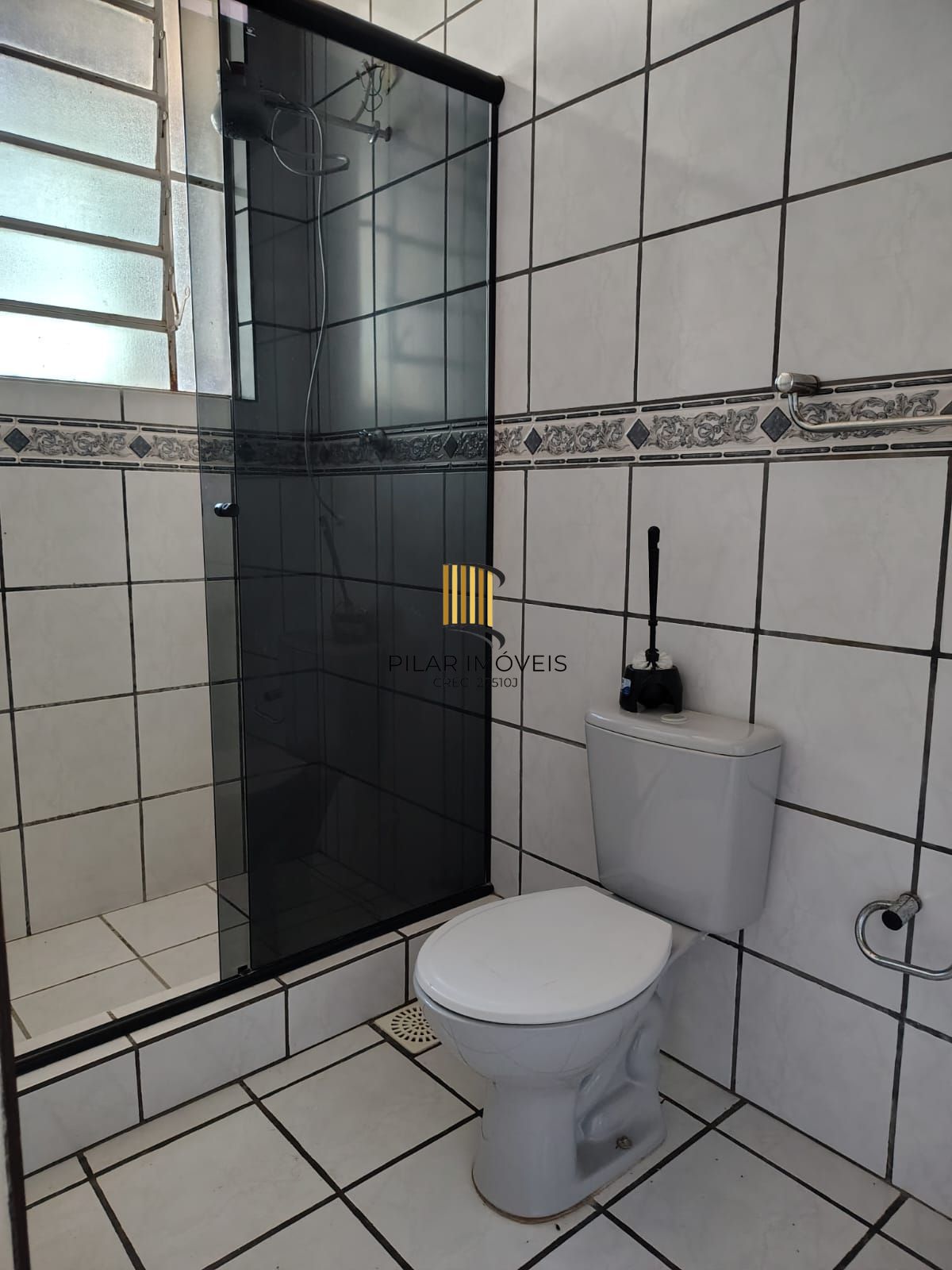 Residência com 3 dormitórios sendo 1 suíte á venda bairro Medianeira