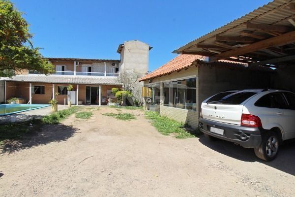 Casa para Venda - 220m², 4 dormitórios, sendo 2 suites, 5 vagas - Vila Nova