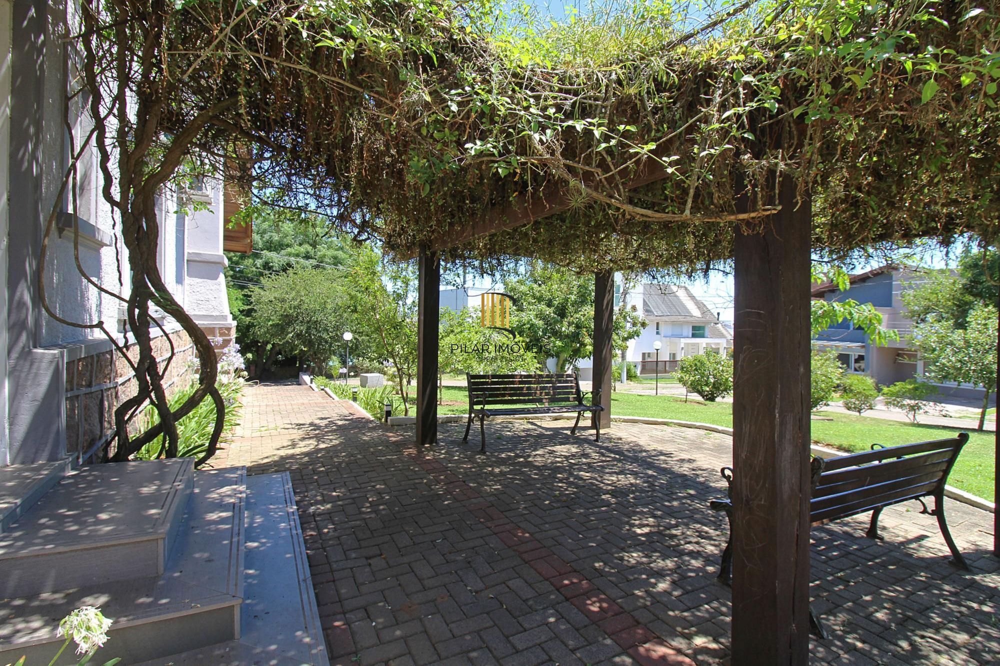 Altos do lago- Com 3 dormitórios, 3 vagas , piscina , Linda e ampla casa em cond