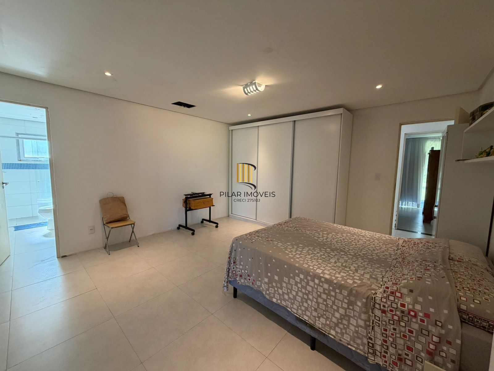 Linda Residência com 3 amplas suítes no Terra Ville.