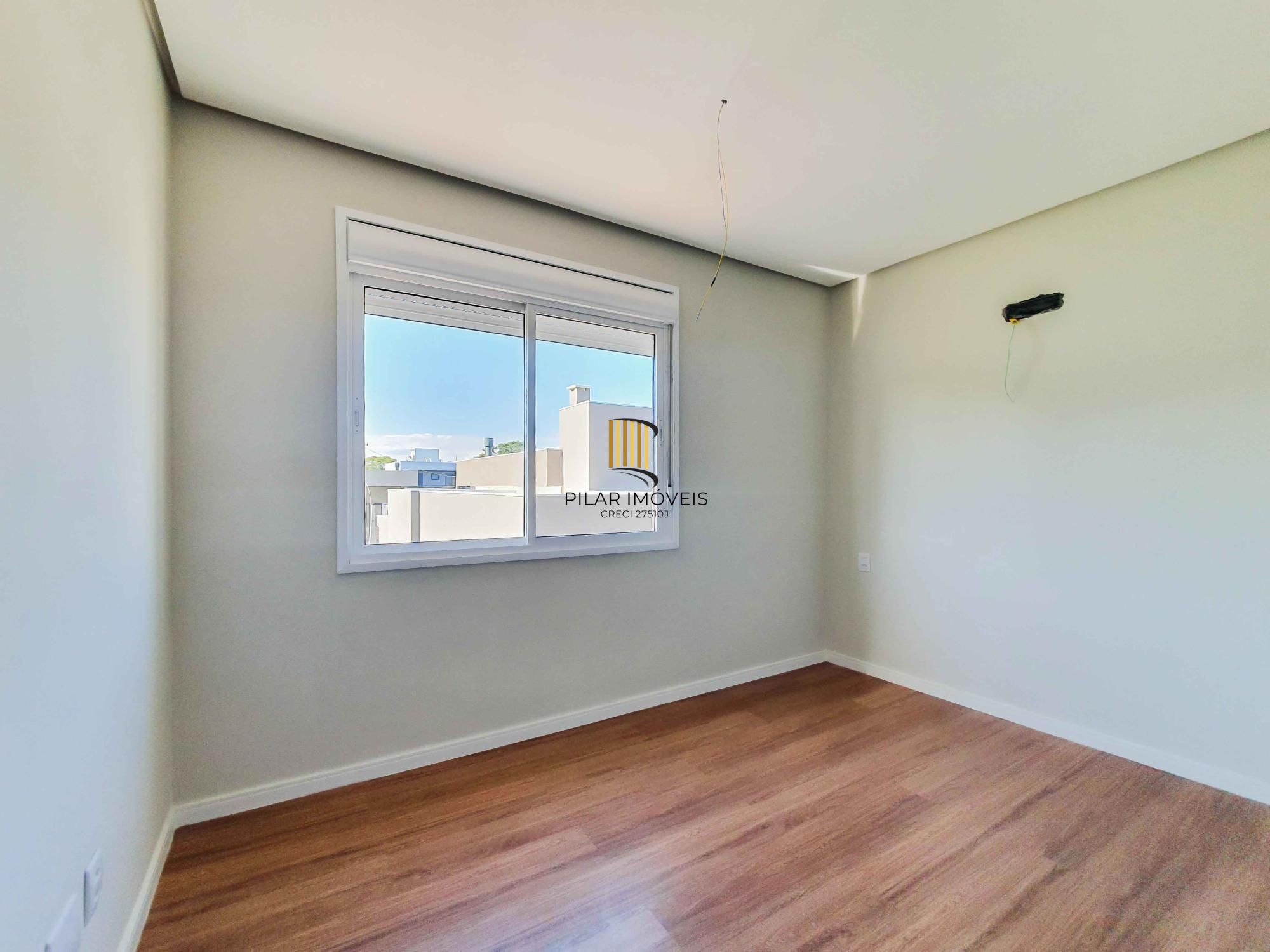 Condomínio Garden, bairro Hípica, 3 dormitórios, 1 suíte, pátio, infra de clube