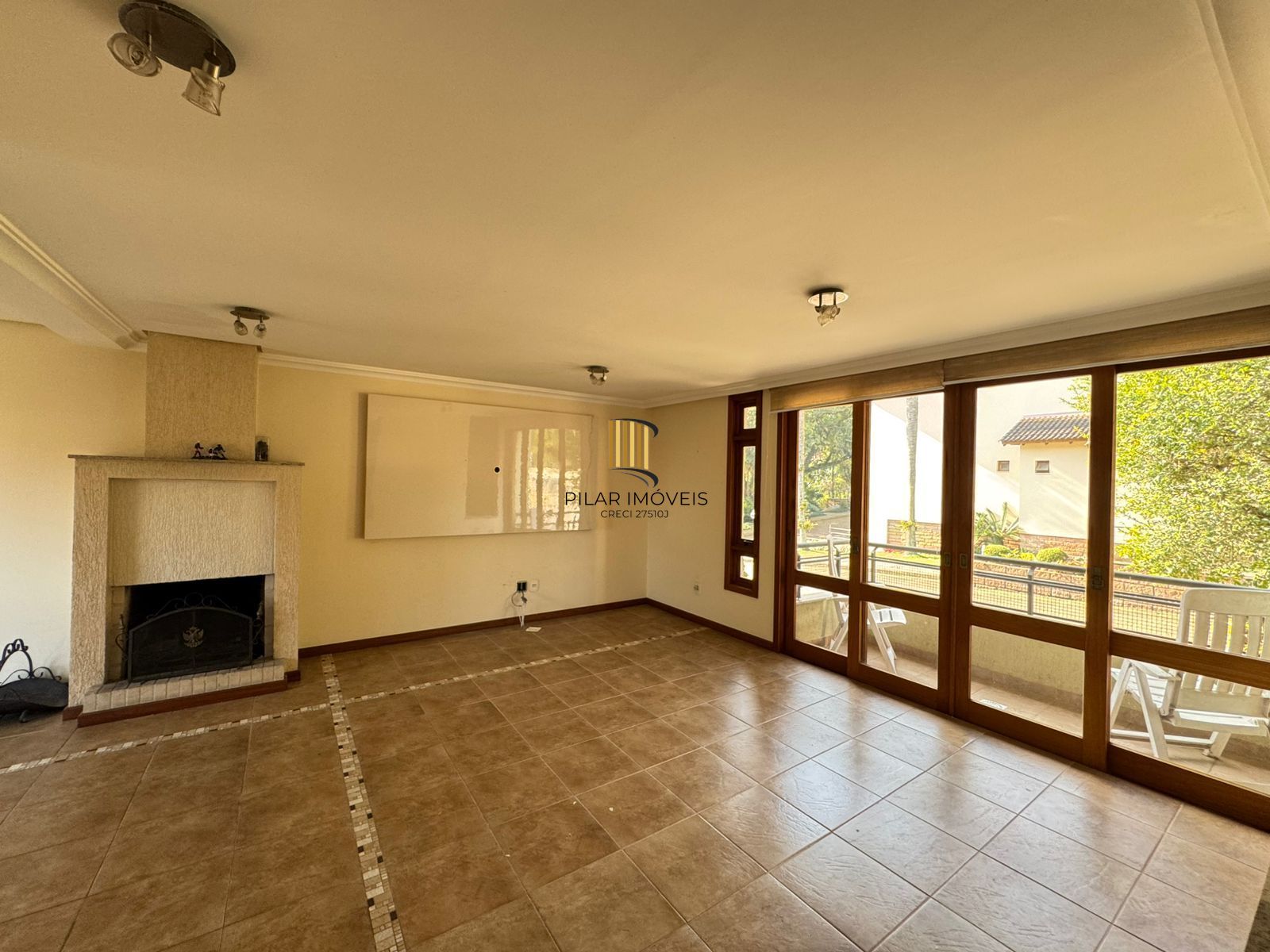 Casa em Condomínio no Jardim Isabel com 270m², 3 dormitórios, 4 vagas