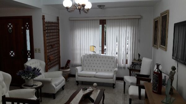 Sobrado para Venda - 240.43m², 3 dormitórios, sendo 1 suites, 2 vagas - Ipanema