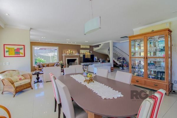 Casa Condomínio em Porto Alegre, no bairro Terra Ville.