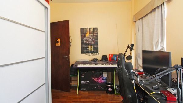 Cobertura em Porto Alegre, no bairro Petrópolis, com 3 dormitório(s), e 3 banhei