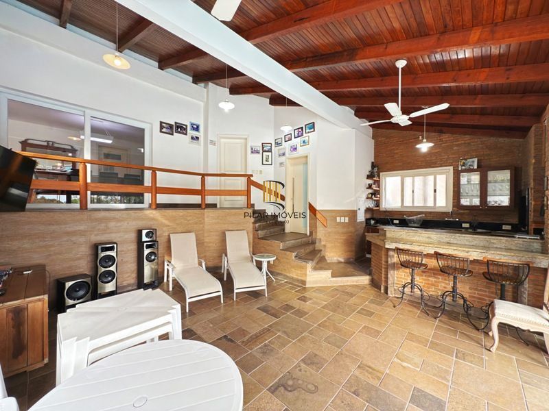 Residência, ótimo padrão com 4 suítes nos altos do Jardim Isabel, com vista pere