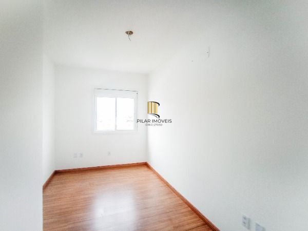 Casa em Porto Alegre, no bairro Aberta dos Morros, com 3 dormitório(s), à venda.