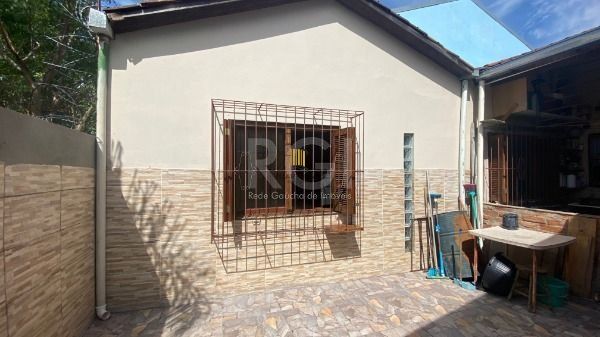 Casa Condominio para Venda - 90m², 2 dormitórios, 3 vagas - Guarujá