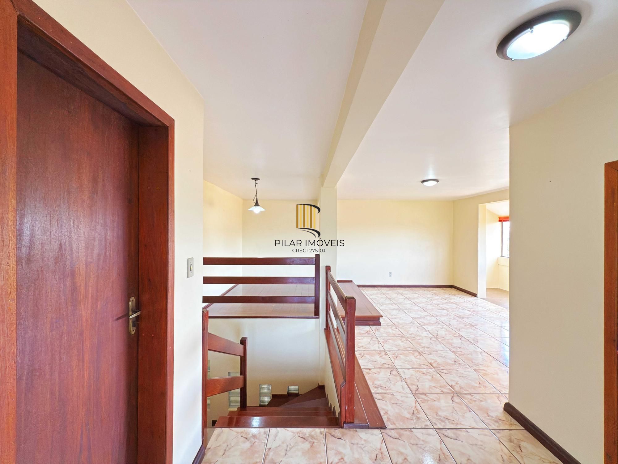 Casa 4 dormitórios no bairro Ipanema