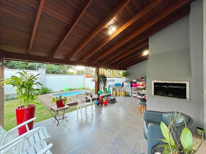 **Residência á venda no Condomínio Mountain ville  RS**