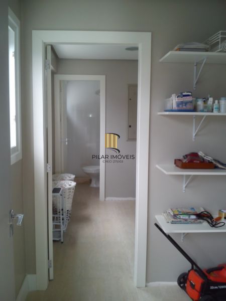 Casa no TerraVille com 3 dormitórios sendo 2 suítes.