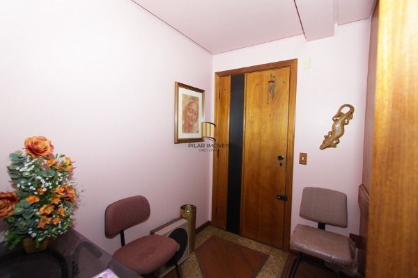 Conjunto/Sala em Porto Alegre, no bairro Rio Branco, à venda.