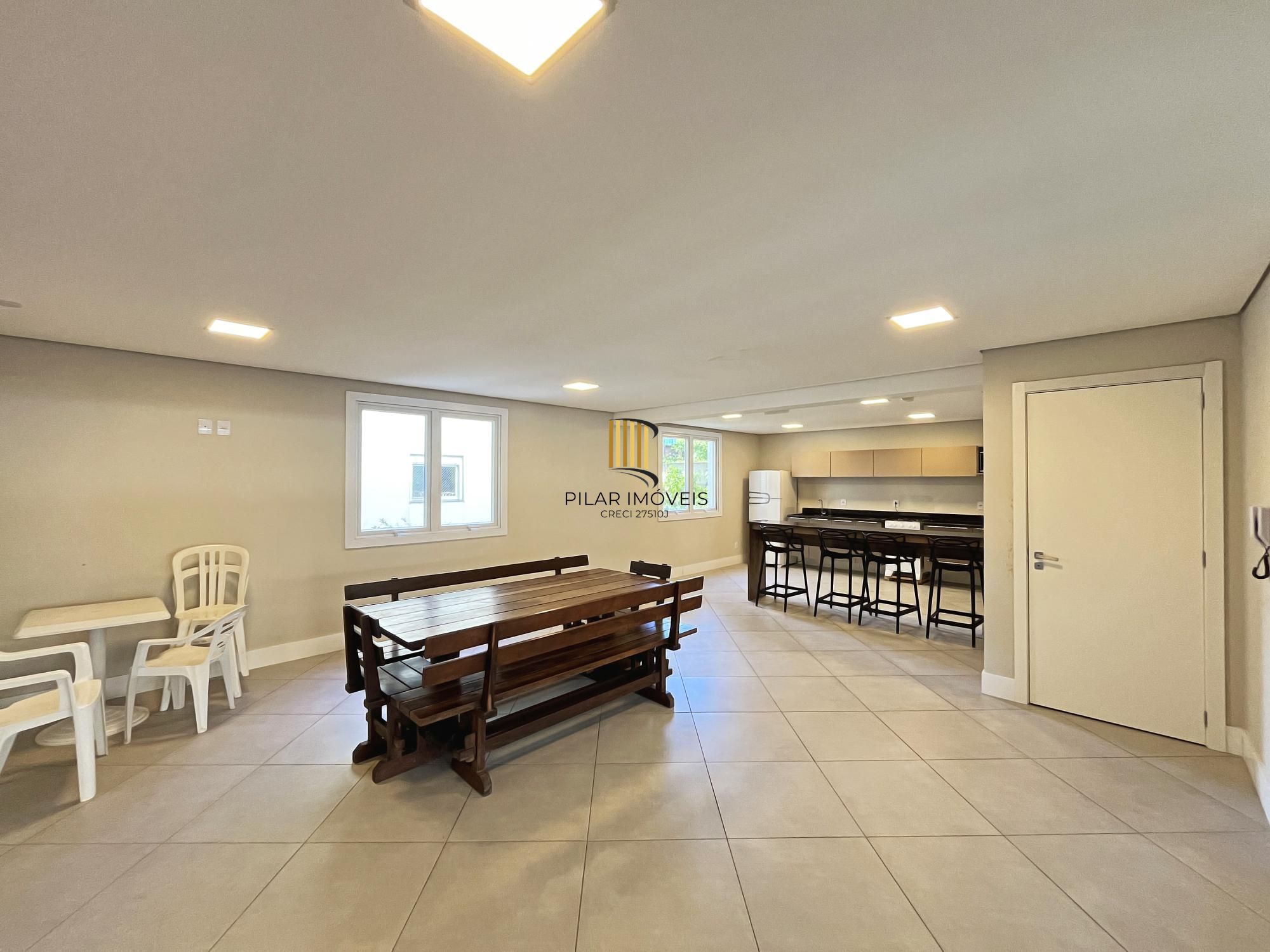 Apartamento com 3 dormitórios sendo 3 suíte á venda Bairro Cristal.