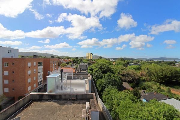 Casa Condominio em Porto Alegre, no bairro Ipanema, com 2 dormitório(s), e 2 ban