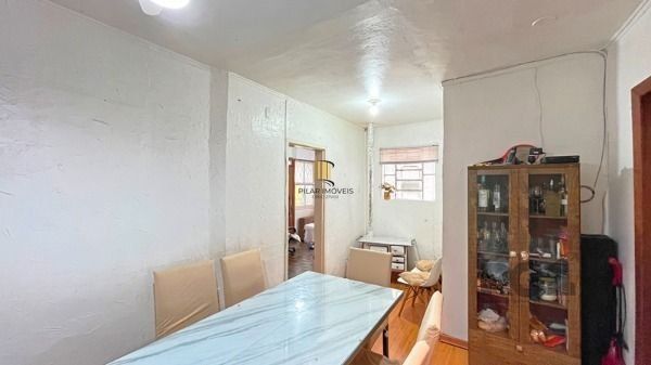 Casa em Porto Alegre, no bairro Cavalhada, com 4 dormitório(s), e 4 banheiros, à